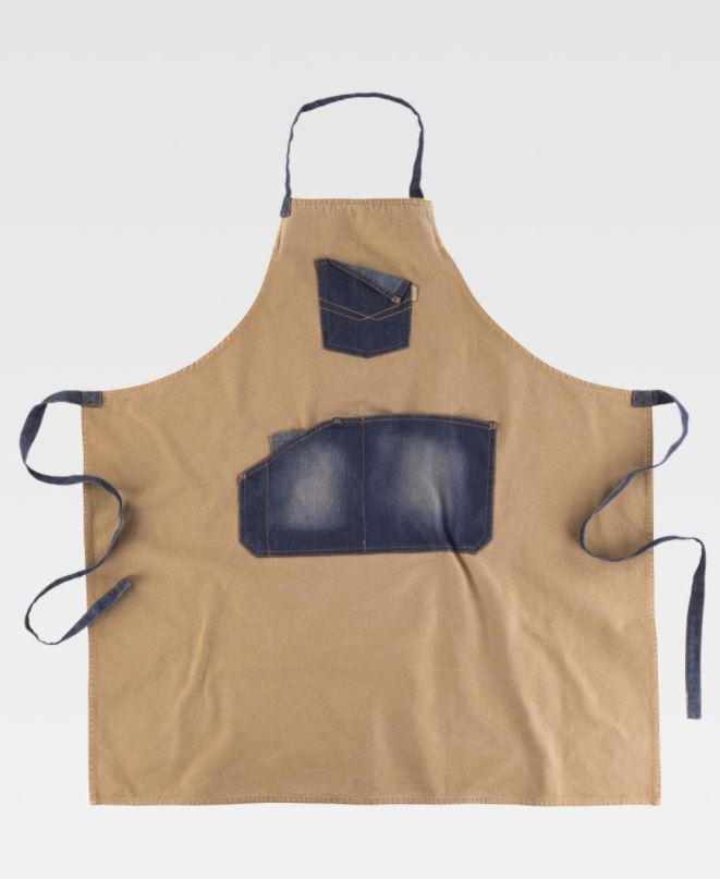 Avental com peitilho em tecido de canvas combinado com ganga.
